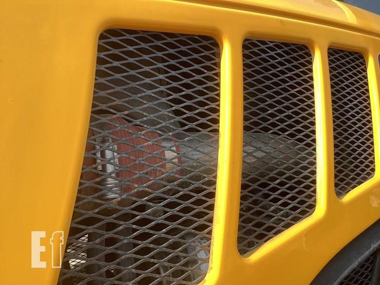 2013-jcb-fastrac-8310-image-16