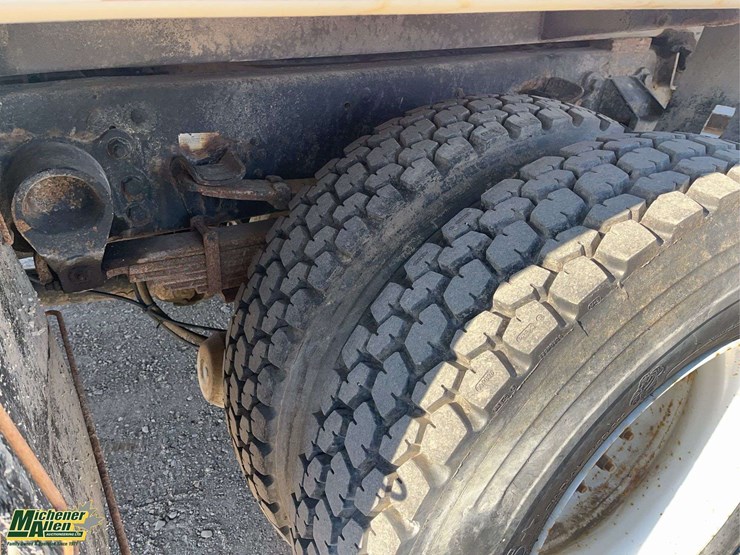 2003-ford-f750-image-8