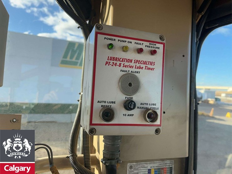 caterpillar-140h-image-16