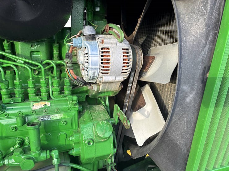 1994-john-deere-4560-image-37