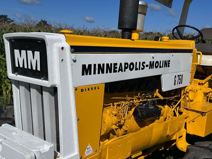 minneapolis-moline-g750-image-16