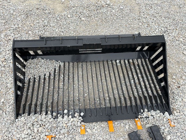 skid-steer-rock-bucket-image-2