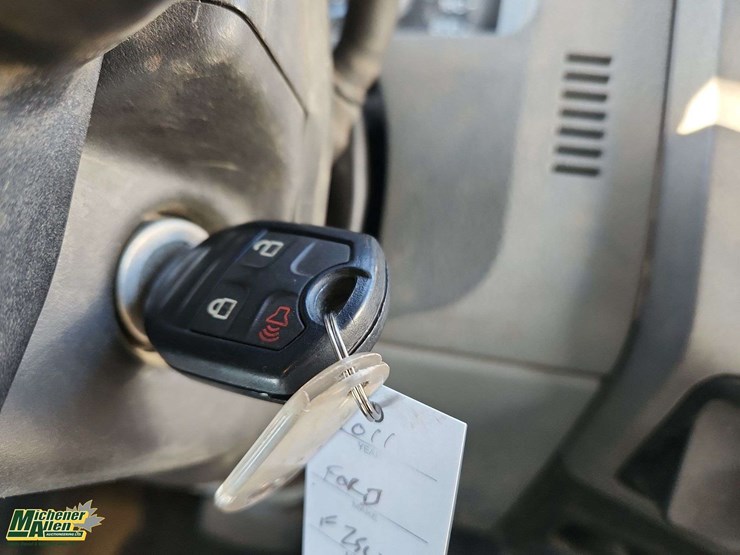 2011-ford-f250-image-11