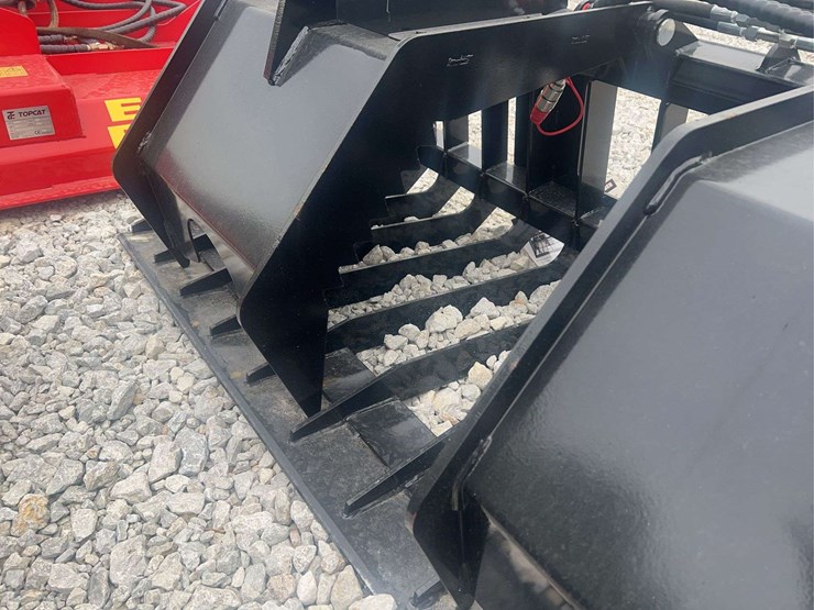 skid-steer-hollow-wood-grapple-image-10