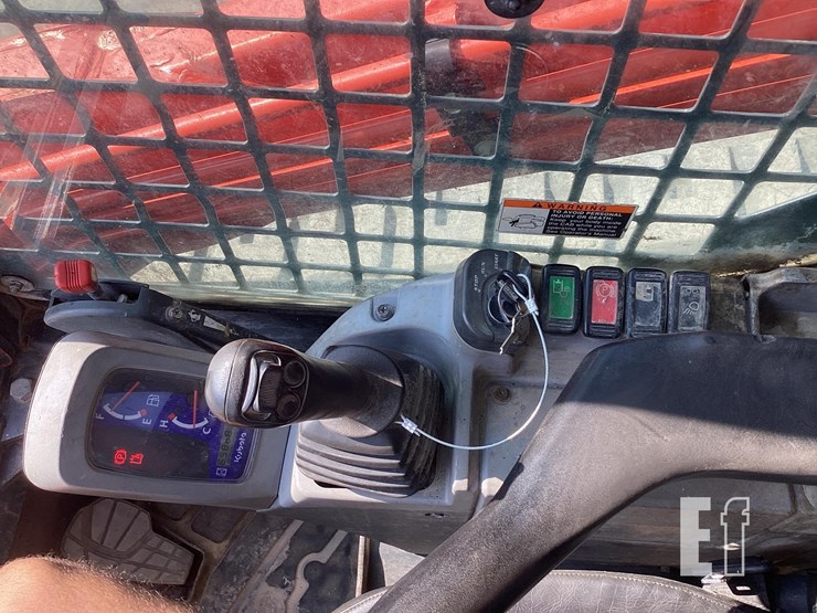 2017-kubota-svl75-2-image-15