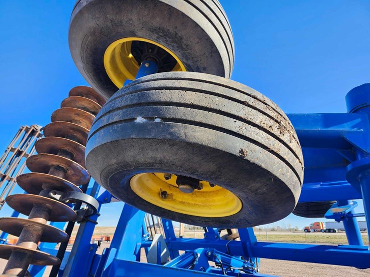 2013-landoll-7431-23-image-17