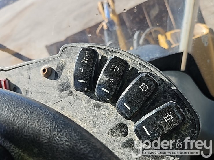 2018-caterpillar-914m-image-37