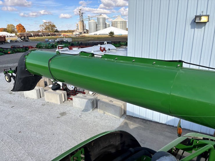 2009-john-deere-9770-sts-image-82