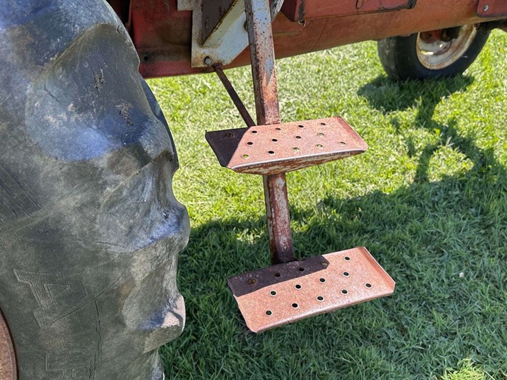 cockshutt-1550-image-39