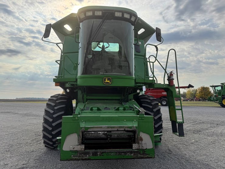 2005-john-deere-9560-sts-image-7