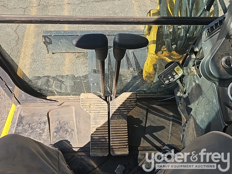 2022-kobelco-sk55rx-image-31