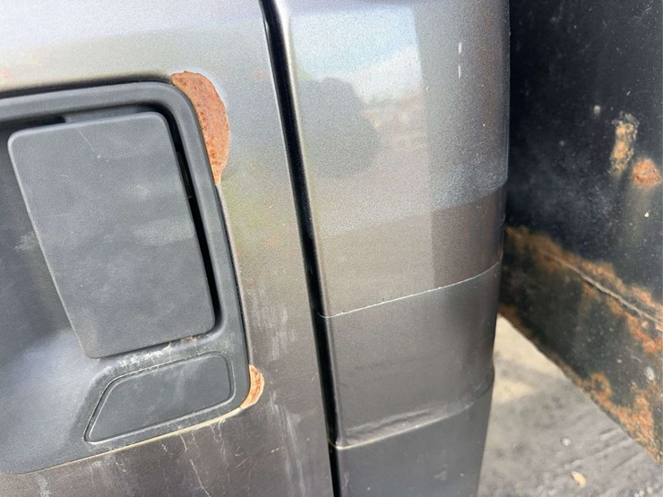 2011-ford-f550-xl-image-16