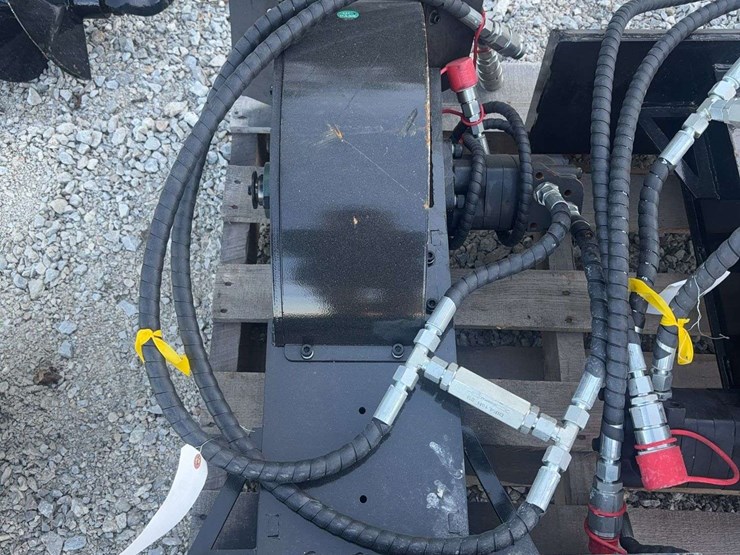 mini-skid-steer-stump-grinder-image-1