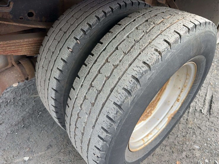 2014-ford-f350-xl-image-11