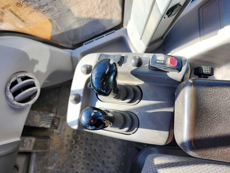 2019-volvo-l110h-image-25