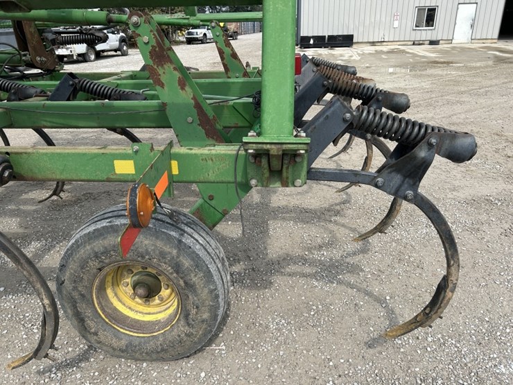2002-john-deere-2400-image-54