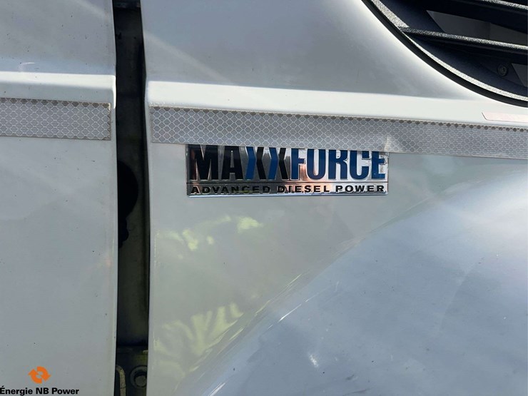 2012-international-7400-image-13