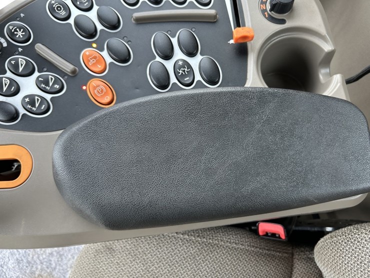 2019-case-ih-8250-image-42