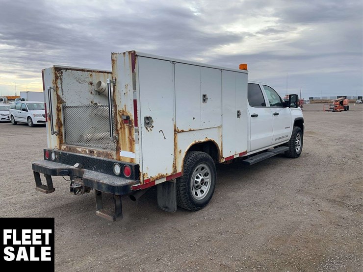 2018-gmc-sierra-3500hd-image-4