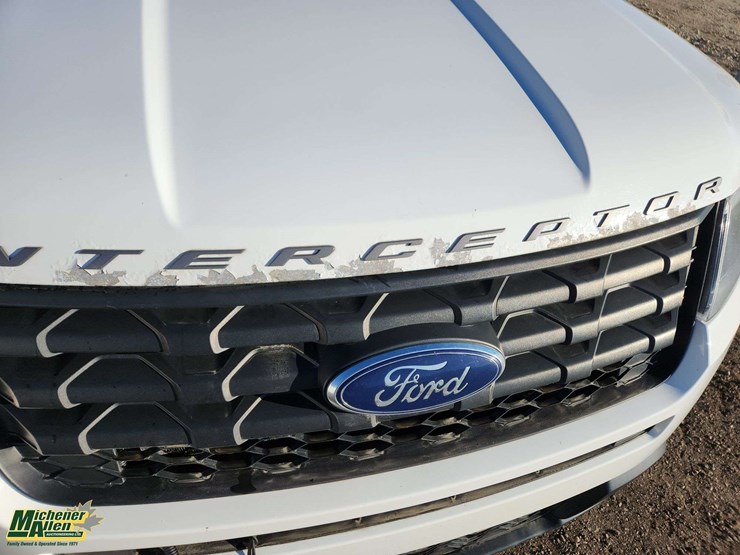 2017-ford-explorer-image-33