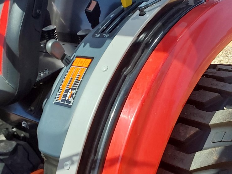 2023-mahindra-1635-hst-image-31