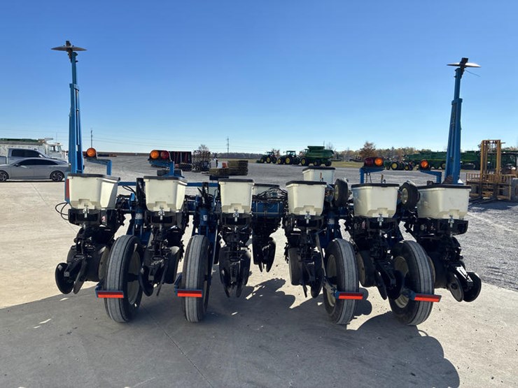 2014-kinze-3000-image-7