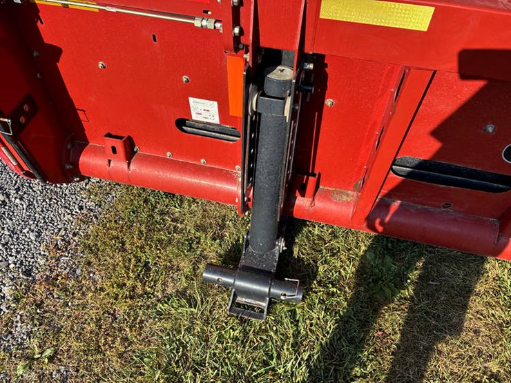 2015-case-ih-3162-image-26