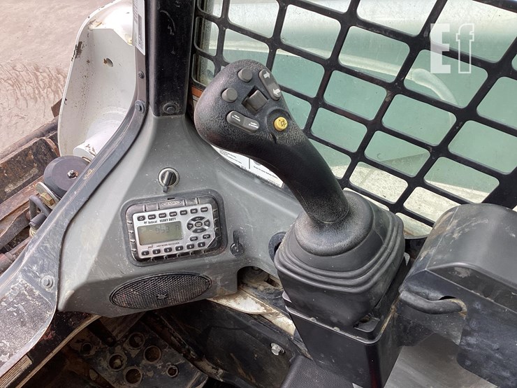 2020-bobcat-t770-image-16