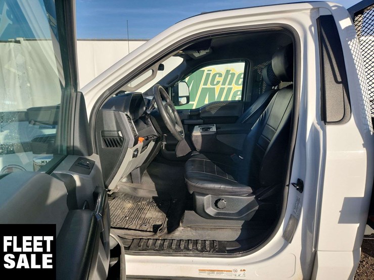 2020-ford-f550-image-17