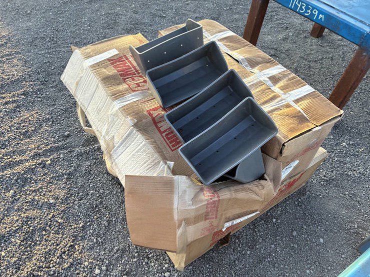 #114477-•-4-cases-grain-leg-bkts-image-5