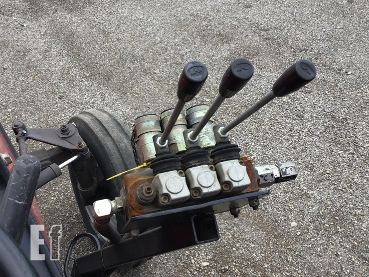 1994-massey-ferguson-231-image-17