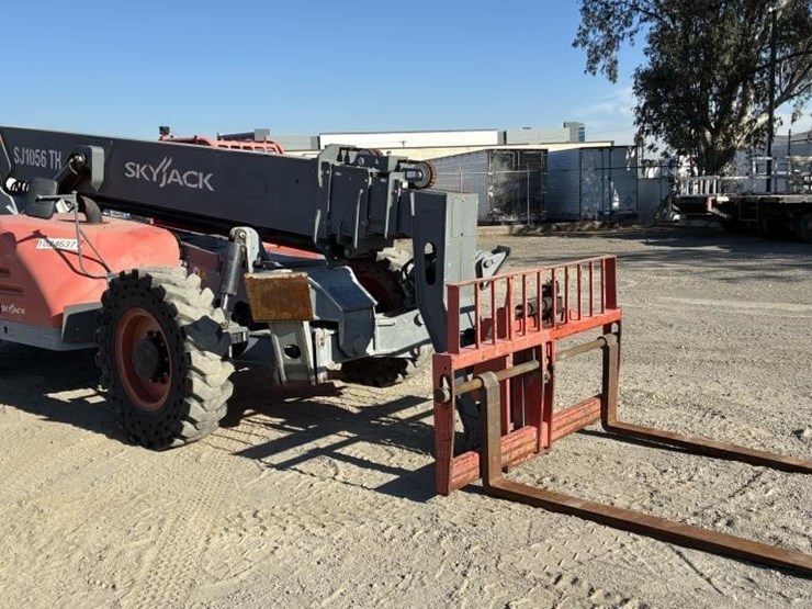 2018-skyjack-sj1056th-image-2