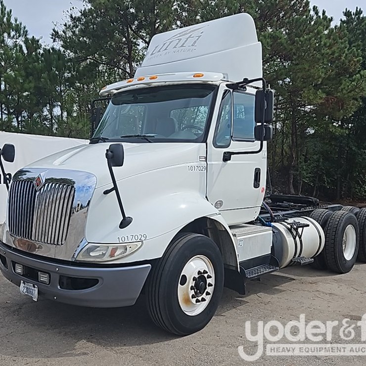 2017 INTERNATIONAL 8600