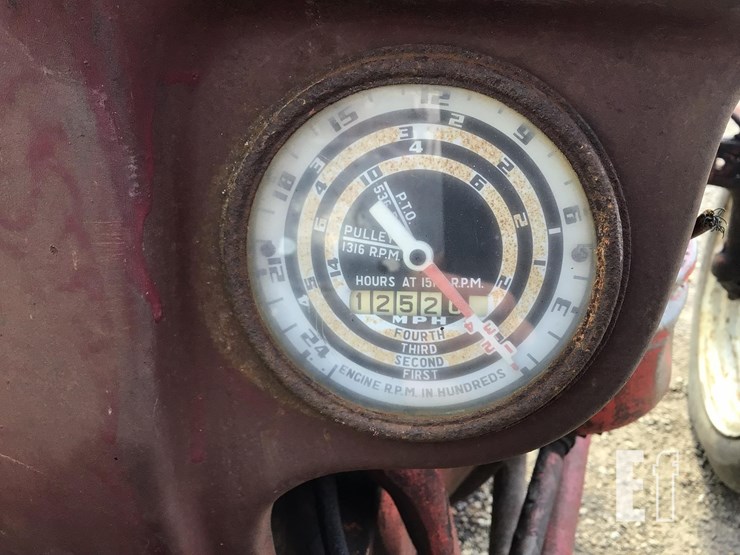 1952-ford-8n-image-12