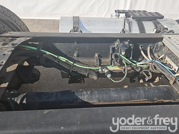 2017-international-8600-image-26