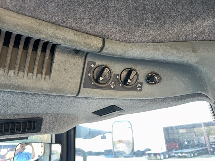 versatile-2210-image-51