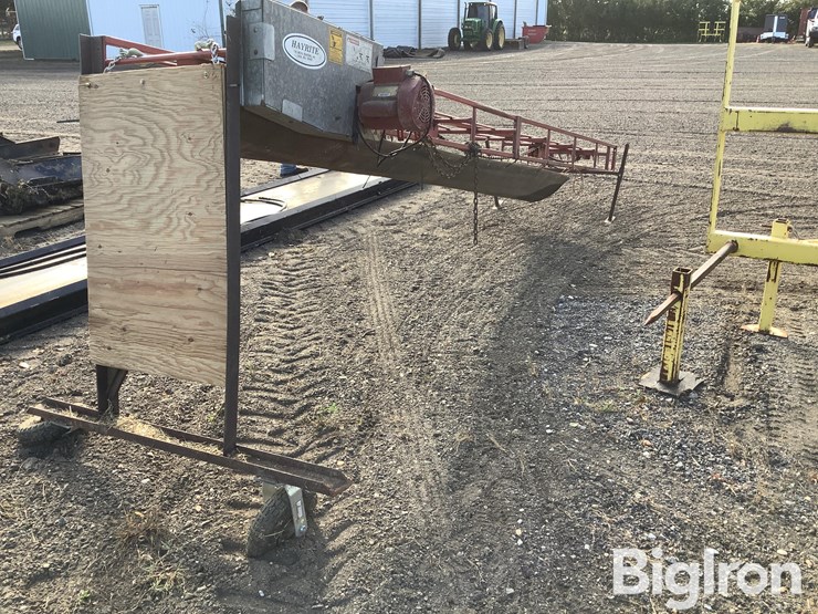 square-bale-elevator-image-4