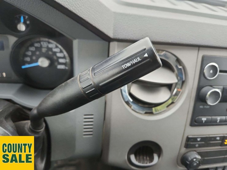 2015-ford-f550-image-10