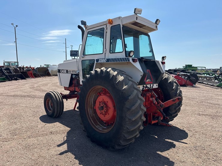 1979-case-2390-tractor-image-4