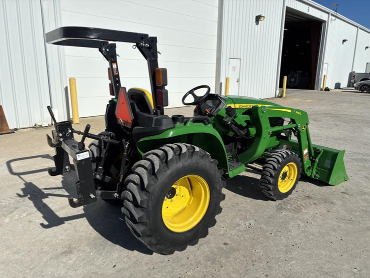 2018-john-deere-3038e-image-4
