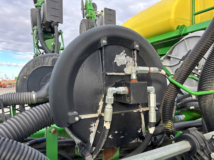 2018-john-deere-1795-image-37