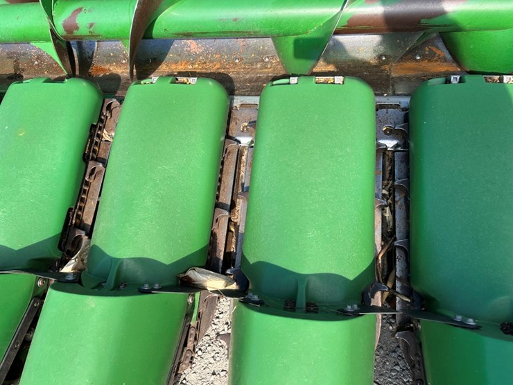 2021-john-deere-c18f-image-29