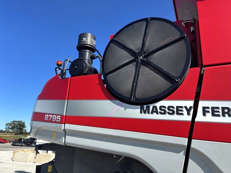 #122136-•-2009-mf-9795-#huc7217-image-28