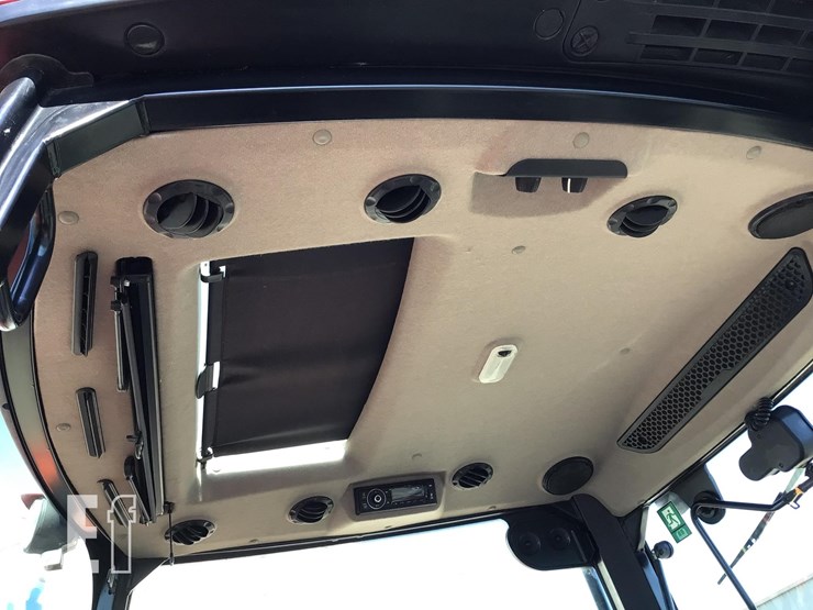 2019-case-ih-farmall-75a-image-16