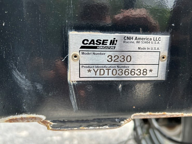 2014-case-ih-3200b-image-104