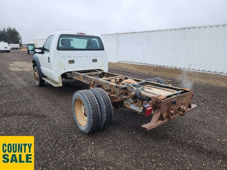 2013-ford-f550-image-3