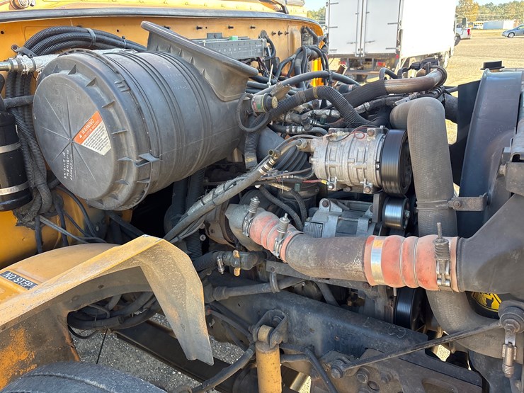 #24383-•-2009-international-bus-image-15