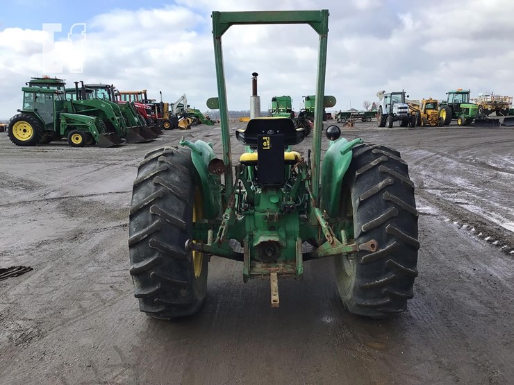 1981-john-deere-2240-image-8