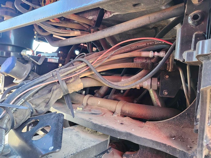 2012-case-ih-400-image-17