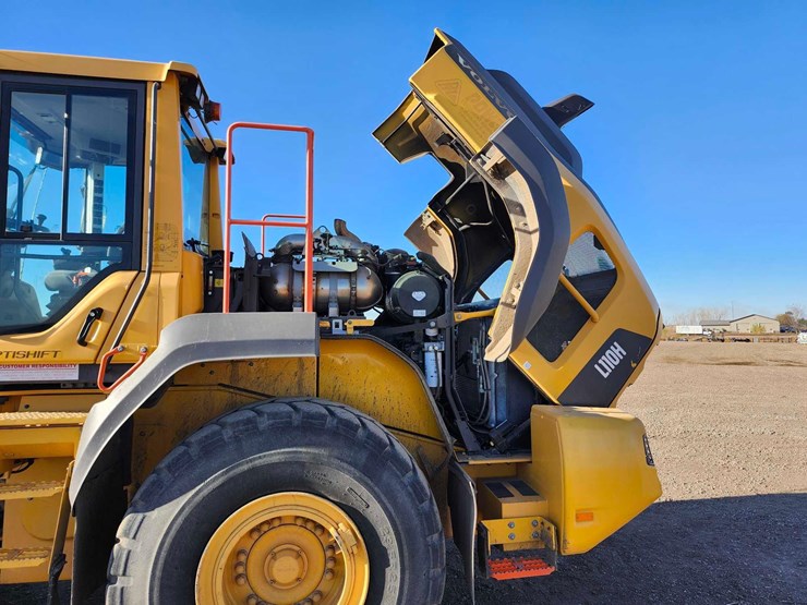 2019-volvo-l110h-image-11